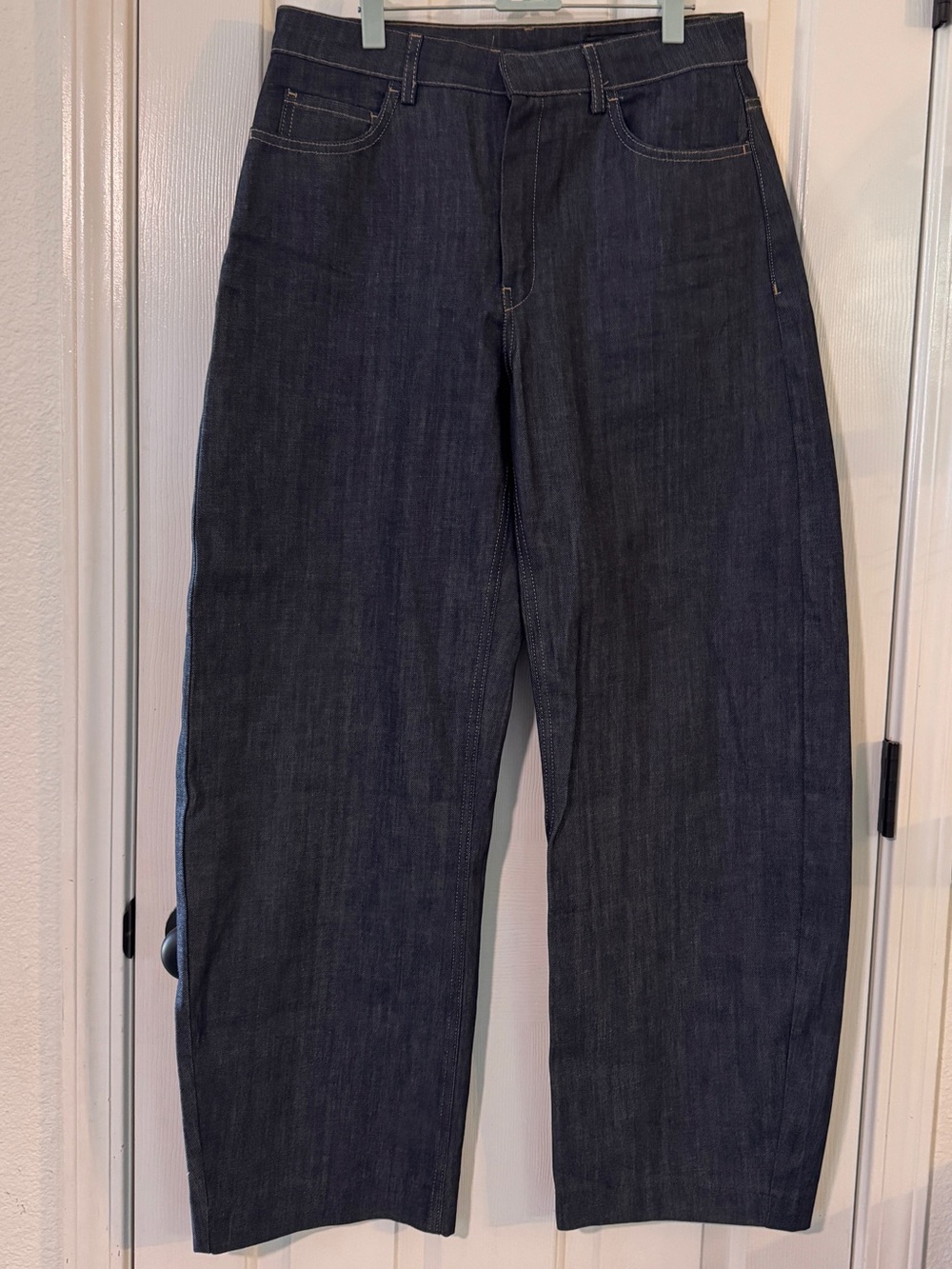 Zara Women's Dark Blue Relaxed Barrel Jeans